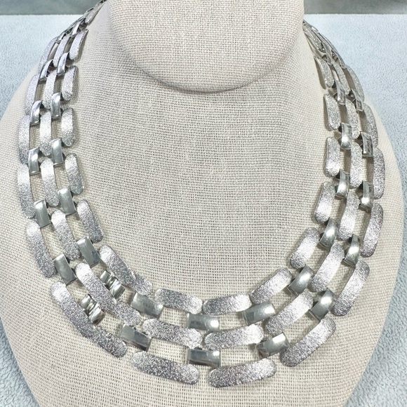 Jewelry - Silver Tone Texture and Polish Wide Link Collar Necklace